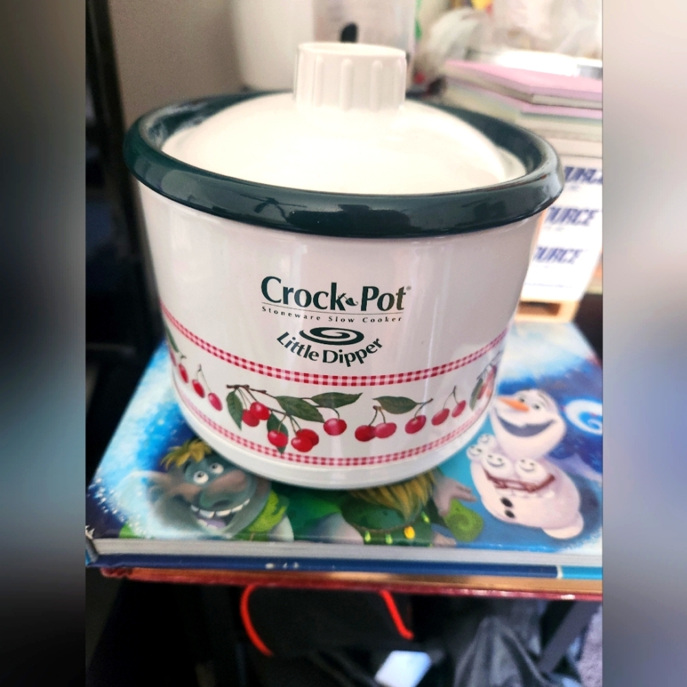 Crockpot mini dipper-Cherries